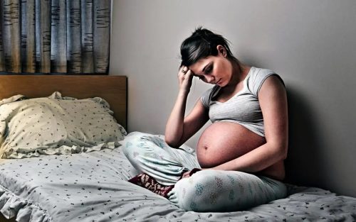 Trầm cảm sau sinh là một bệnh phổ biến ở phụ nữ